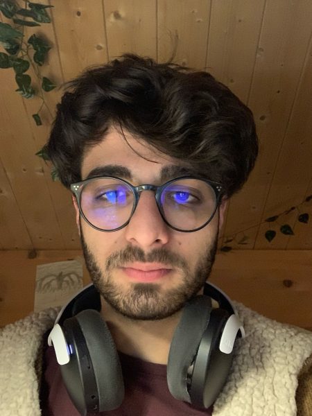 Un ragazzo appassionato di cinema che sogna di entrare a far parte di questo mondo