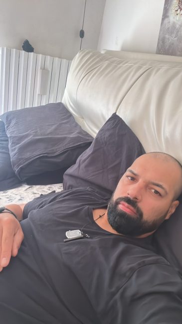 1BBA57D5-9CAA-443D-8774-BD624BEF7527